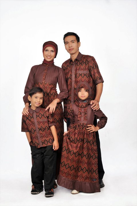 45 Model  Baju  Batik Keluarga Plus  Anak  Modern Terbaru  
